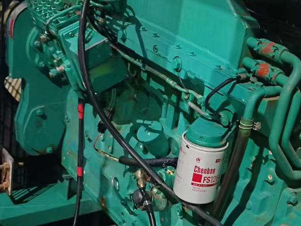 清城如何确定新的发电机组控制系统是否与原系统兼容？