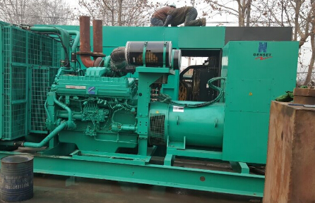 清城发电机组如何判断水冷式机油散热器内部是否需要清洗？