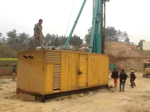 清城如何判断水冷式机油散热器密封件是否需要更换？